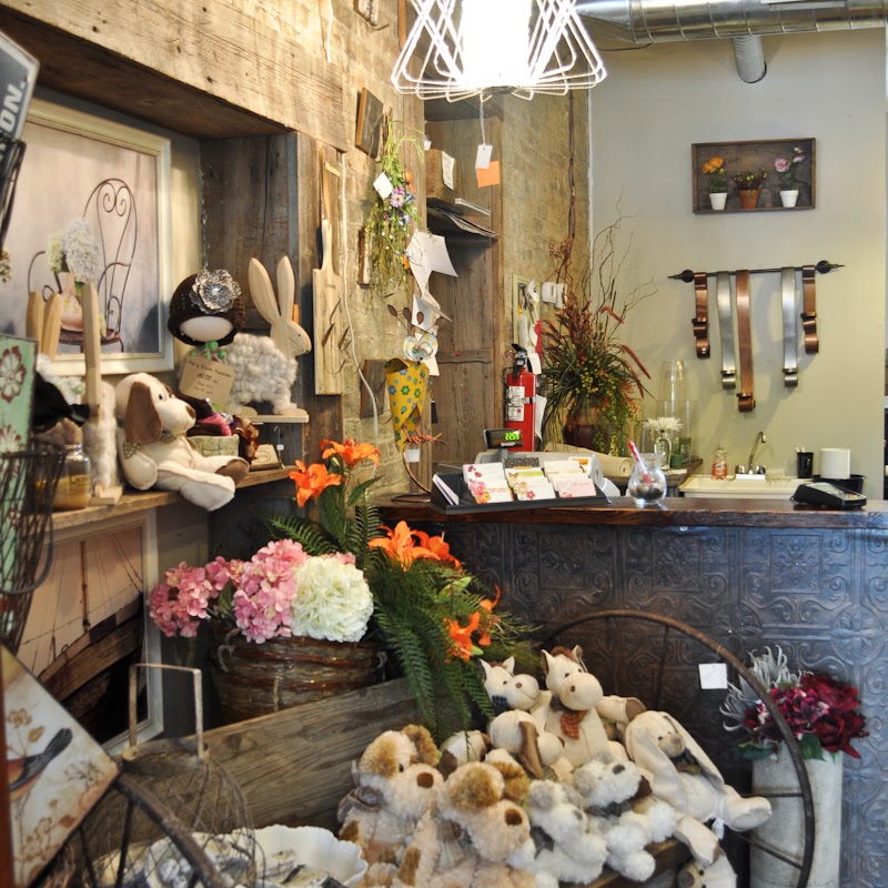 Earthen Elegance Floral | 165 Main St, Lucan, ON N0M 2J0, Canada | Phone: (519) 227-0800