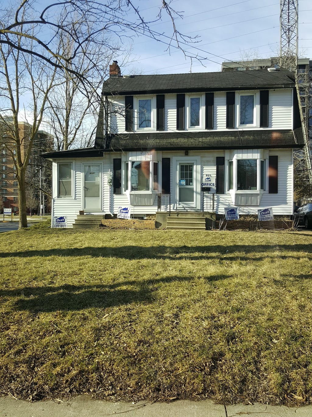 Desis Roofing Co Ltd | 466 Nelson Ave, Burlington, ON L7S 1N4, Canada | Phone: (905) 319-0880