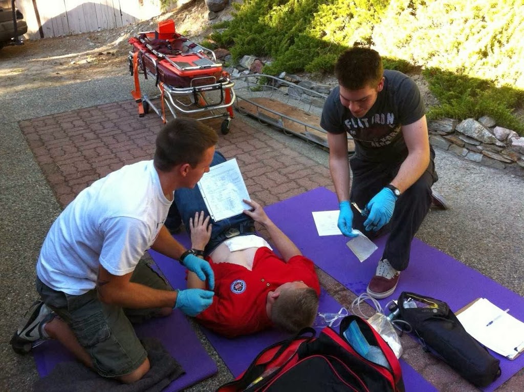 Frontline First Aid & Emergency Training | 2011 Daimler Dr, West Kelowna, BC V1Z 3Y4, Canada | Phone: (250) 470-0205