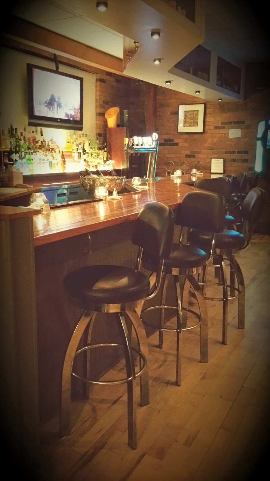 La Socca | 278 Rue Elgar, Verdun, QC H3E 1C9, Canada | Phone: (514) 766-2824