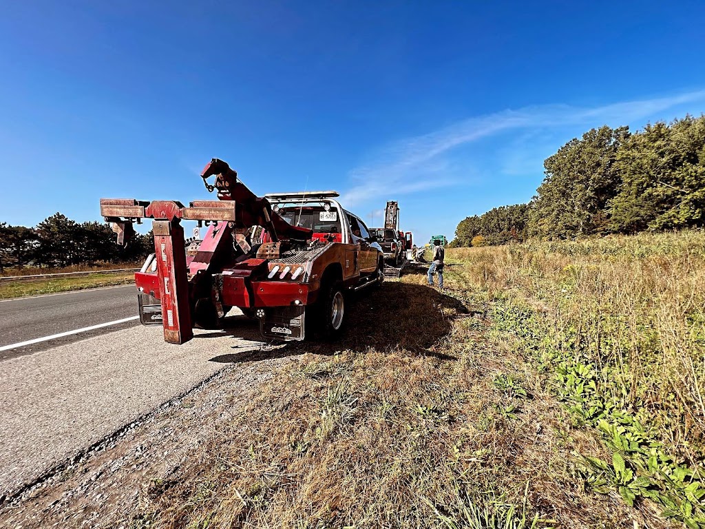 Top Notch Recovery and Logistics | 94 London Rd, Hensall, ON N0M 1X0, Canada | Phone: (226) 262-2633