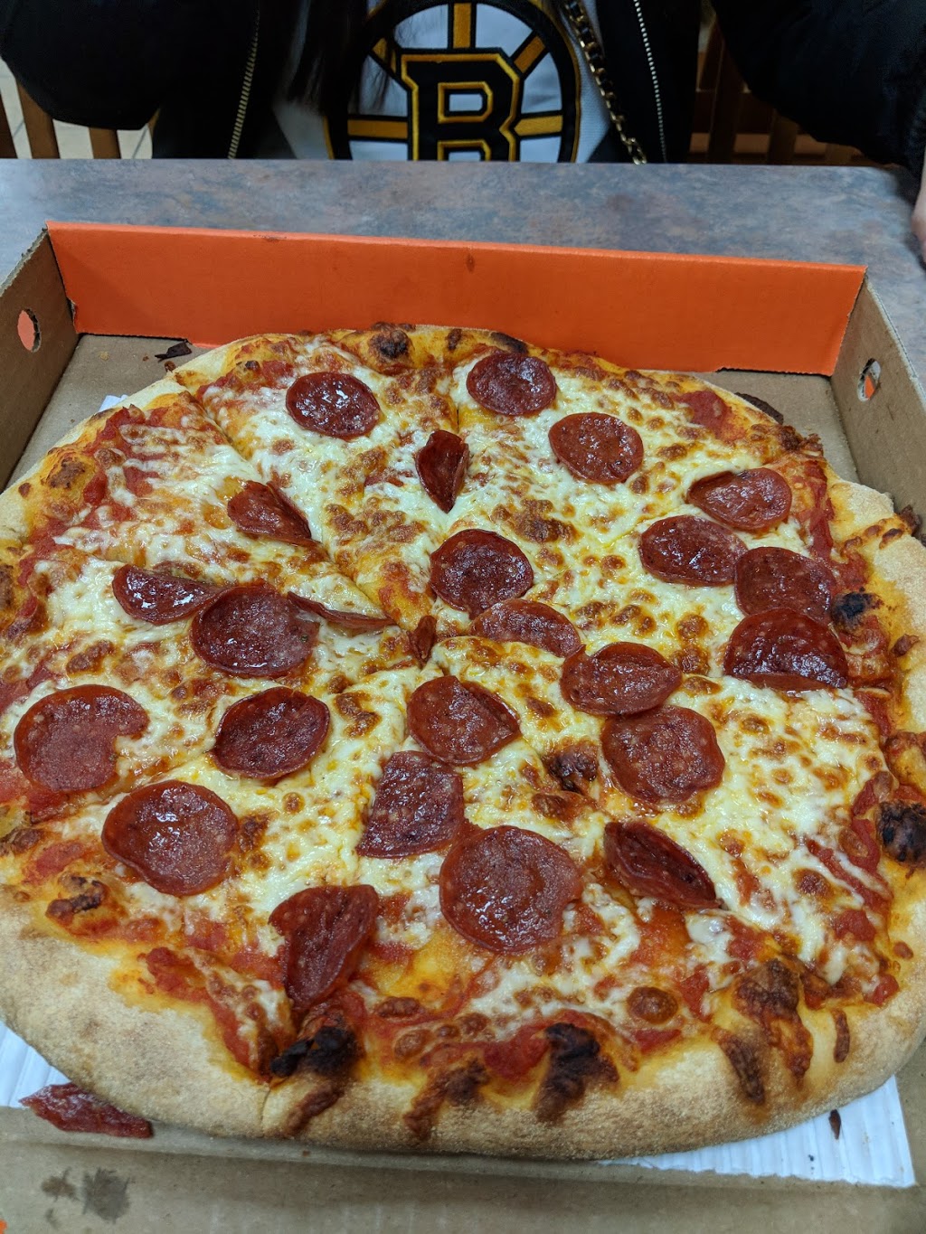 Pizza Pizza | 8750 Bayview Ave #18-19, Richmond Hill, ON L4B 4V9, Canada | Phone: (416) 967-1111