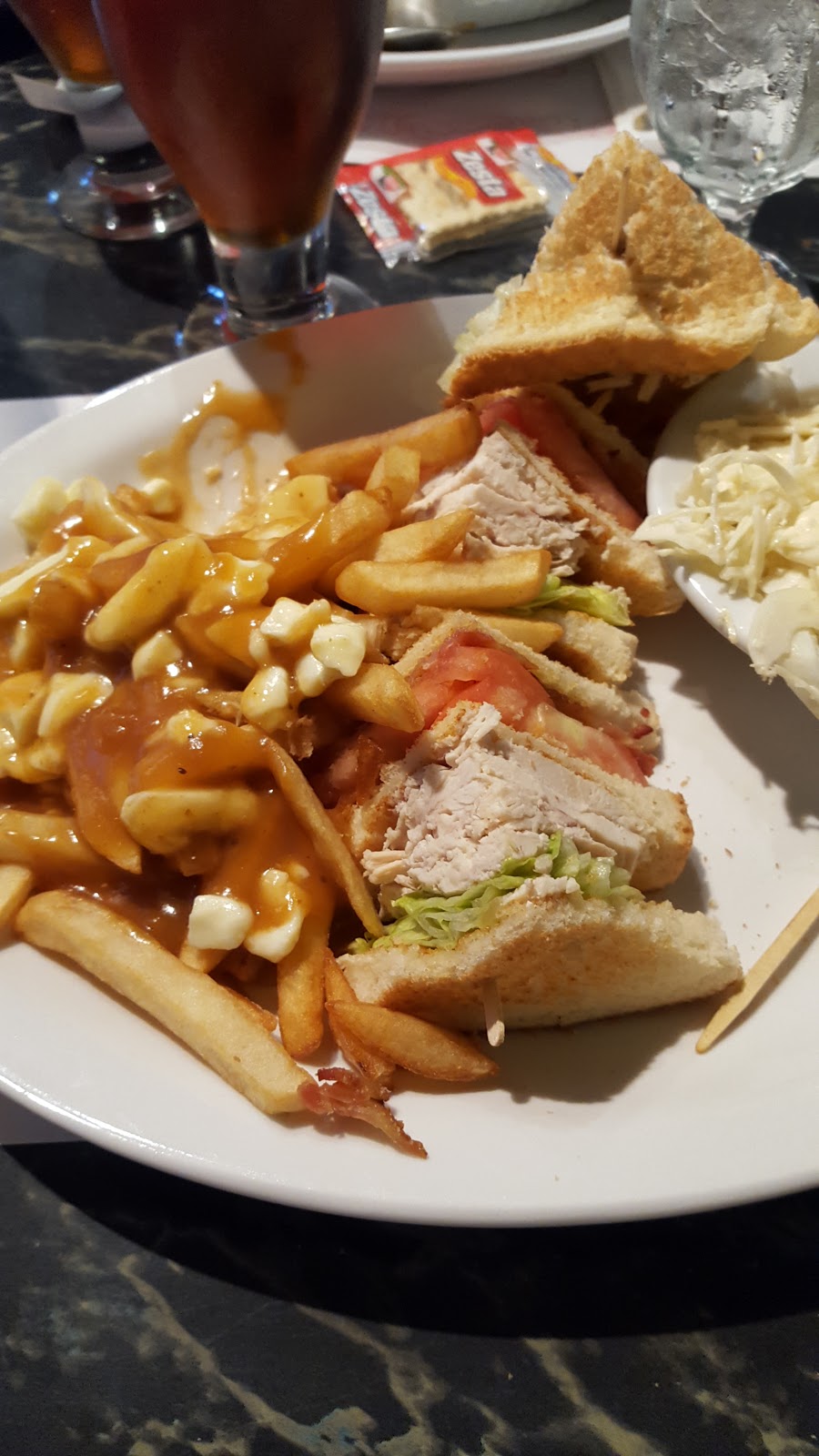 Restaurant Le Boréal | 600 Boulevard Simoneau, Asbestos, QC J1T 4P8, Canada | Phone: (819) 879-4448
