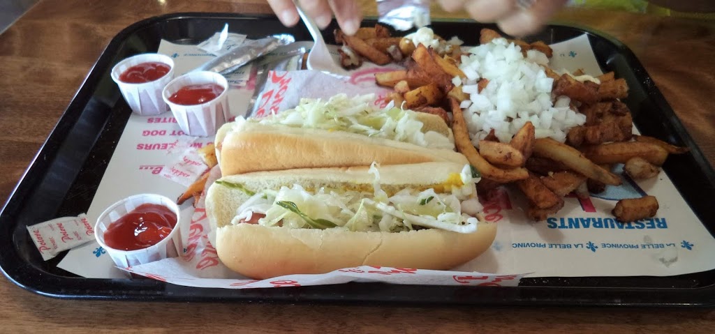 Restaurant La Belle Province | 427 Rue de la Rivière, Cowansville, QC J2K 1N4, Canada | Phone: (450) 260-1000