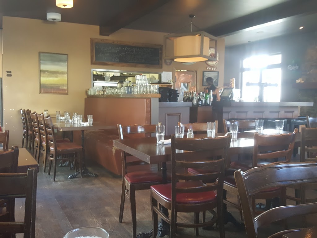 Restaurant Le St-Ours | ---lAchigan,, 1159 Rue Principale, Saint-Roch-de-lAchigan, QC J0K 3H0, Canada | Phone: (450) 705-6877
