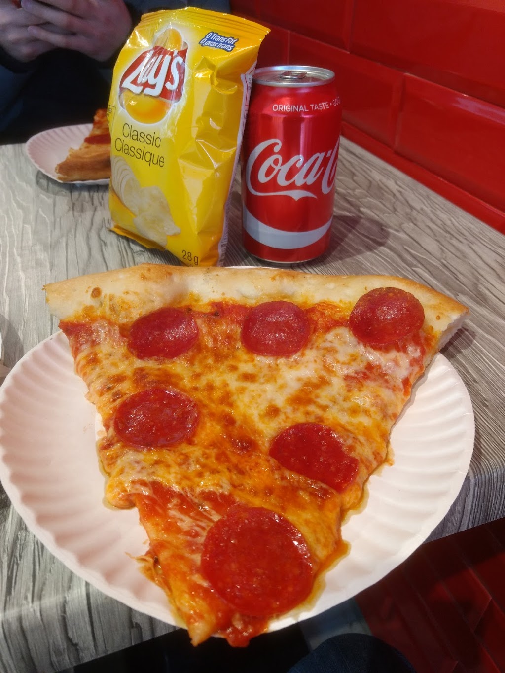 Poppis Pizzeria & Grill | 14-1812 Rymal Rd E, Hamilton, ON L8W 3N3, Canada | Phone: (905) 692-9779
