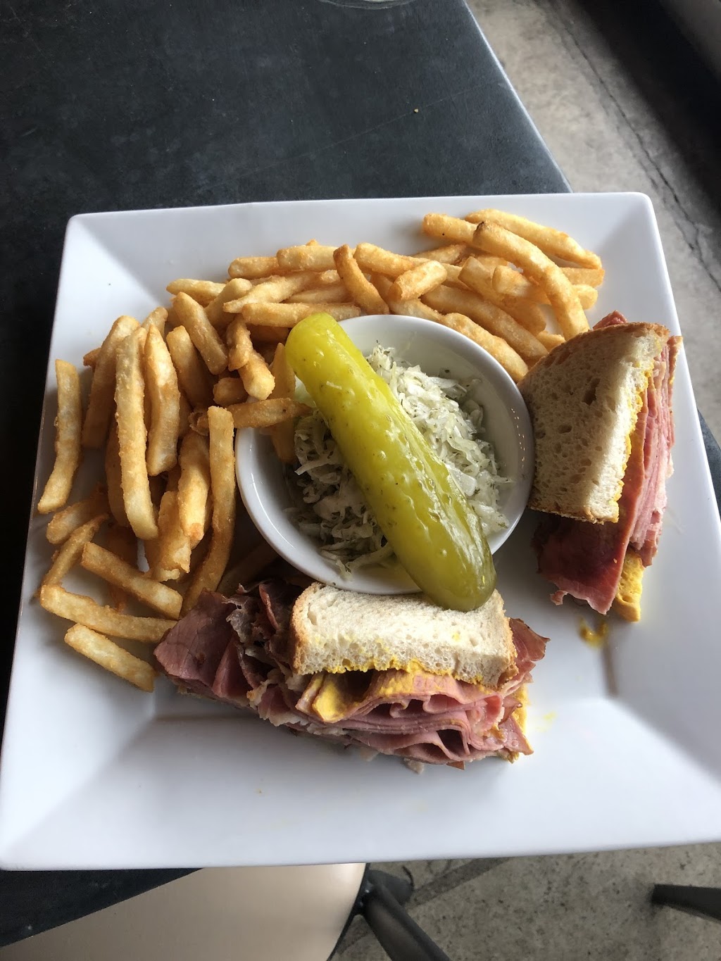 Brasserie La Ripaille | 358 Rue Notre-Dame, Repentigny, QC J6A 2S5, Canada | Phone: (450) 581-8100