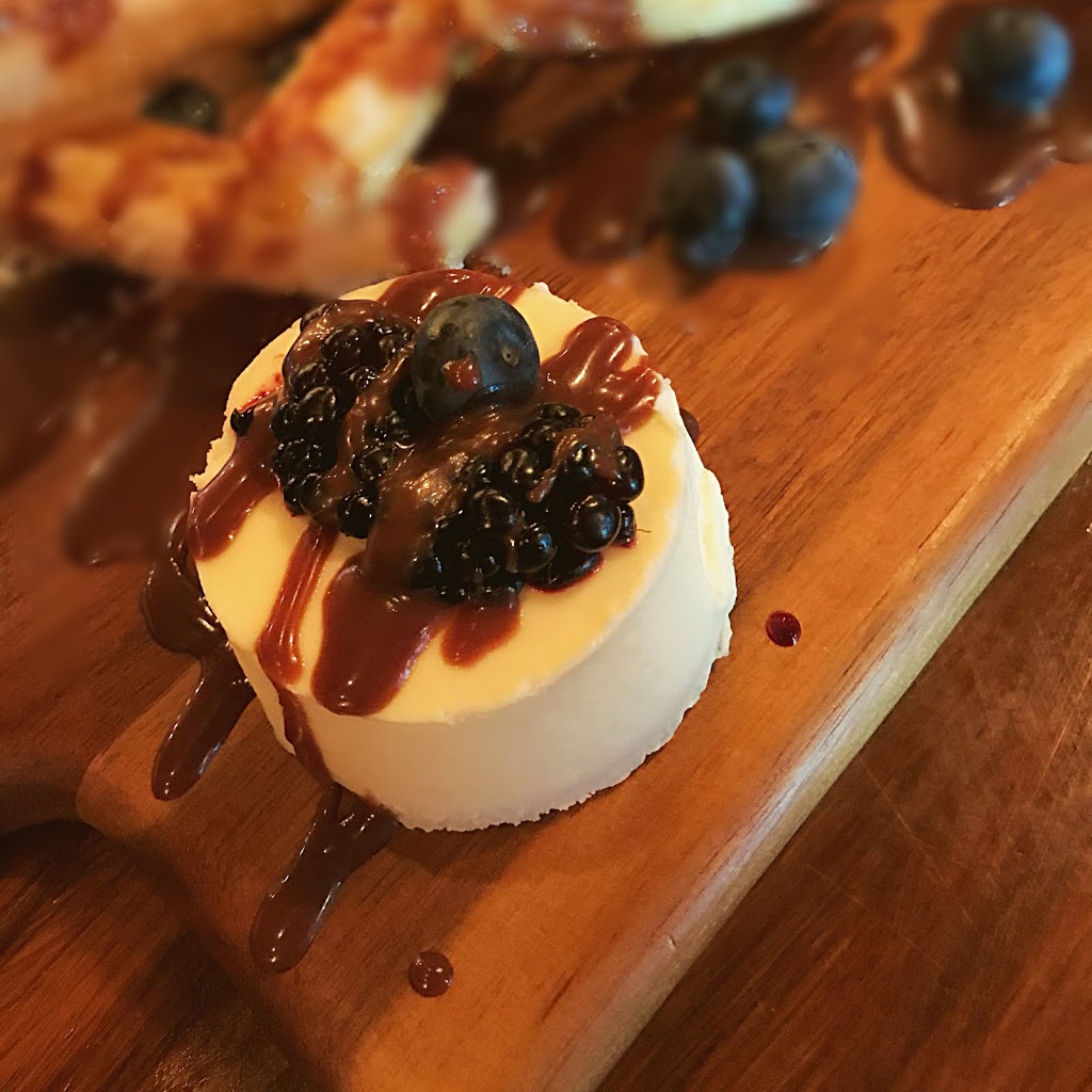 Chasse & Peche Resto-Bar | 347 Boulevard DYouville, Châteauguay, QC J6J 4S5, Canada | Phone: (438) 868-5646