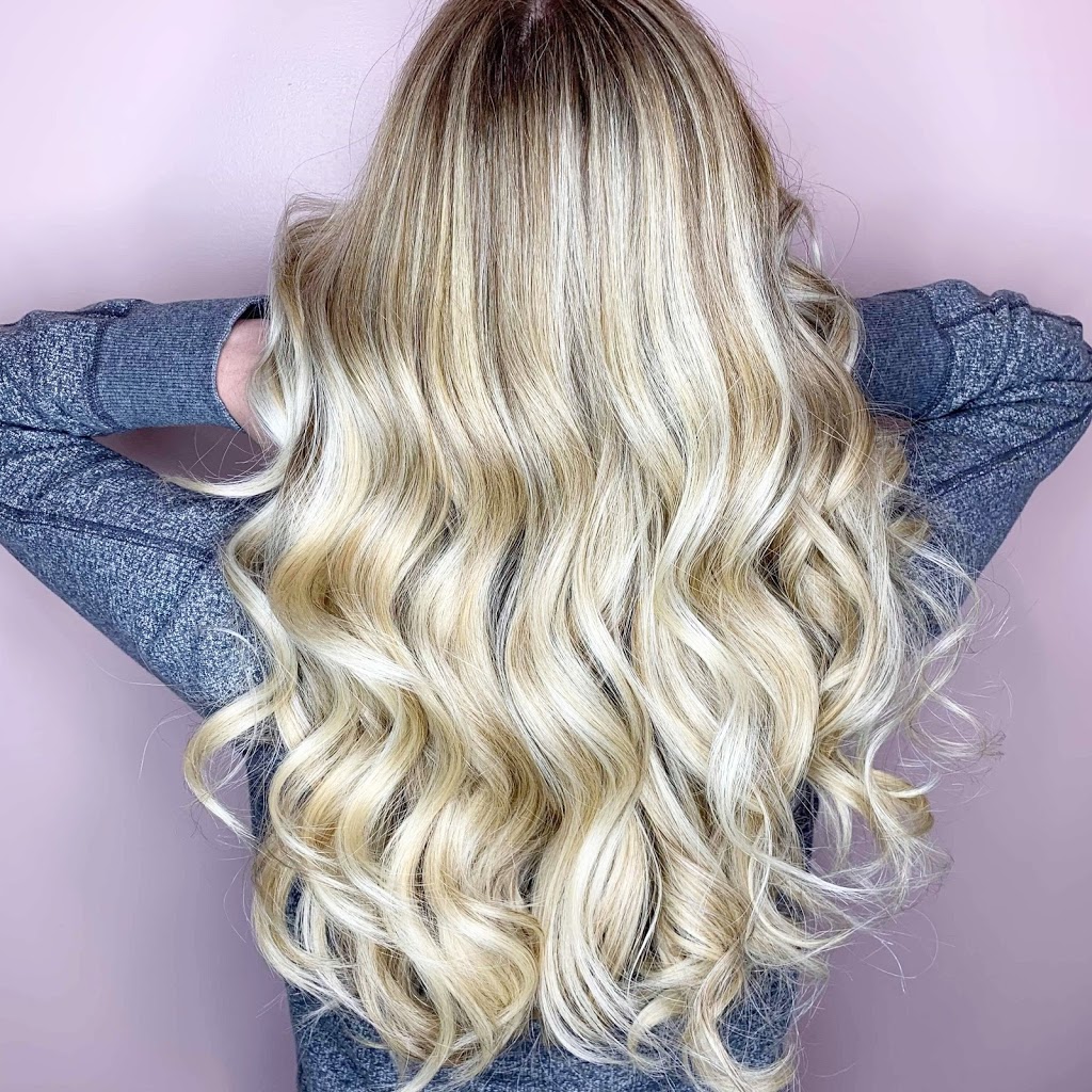 Moda Salon | 2021 Green Rd, Bowmanville, ON L1C 3K7, Canada | Phone: (905) 419-6632
