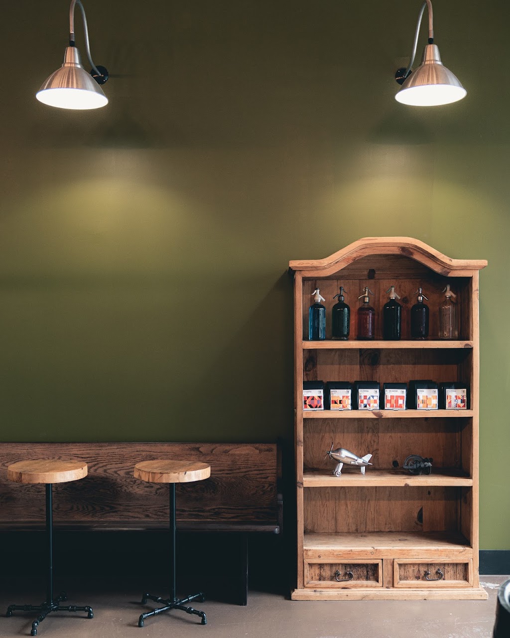 Atlantis Coffee Co | 1605 Queen St W #2, Toronto, ON M6R 1A9, Canada | Phone: (416) 519-8562