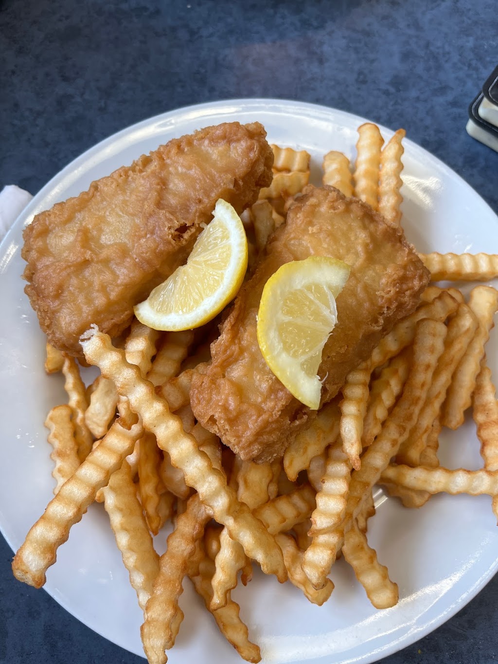 Husky House Restaurant | 959 Trans-Canada Hwy, Cache Creek, BC V0K 1H0, Canada | Phone: (250) 457-9312