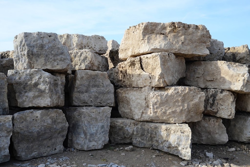 Big Island Quarries Inc. | 141 Quarry Rd, Wiarton, ON N0H 2T0, Canada | Phone: (519) 534-9688