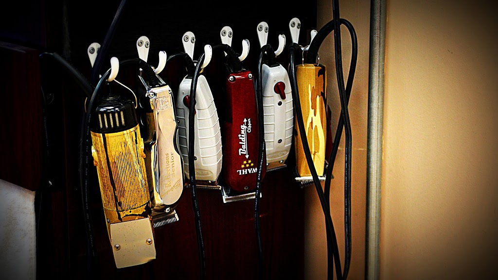 Xclusive Fades Richmond Hill | 24 Levendale Rd, Richmond Hill, ON L4C 4H2, Canada | Phone: (905) 237-3427