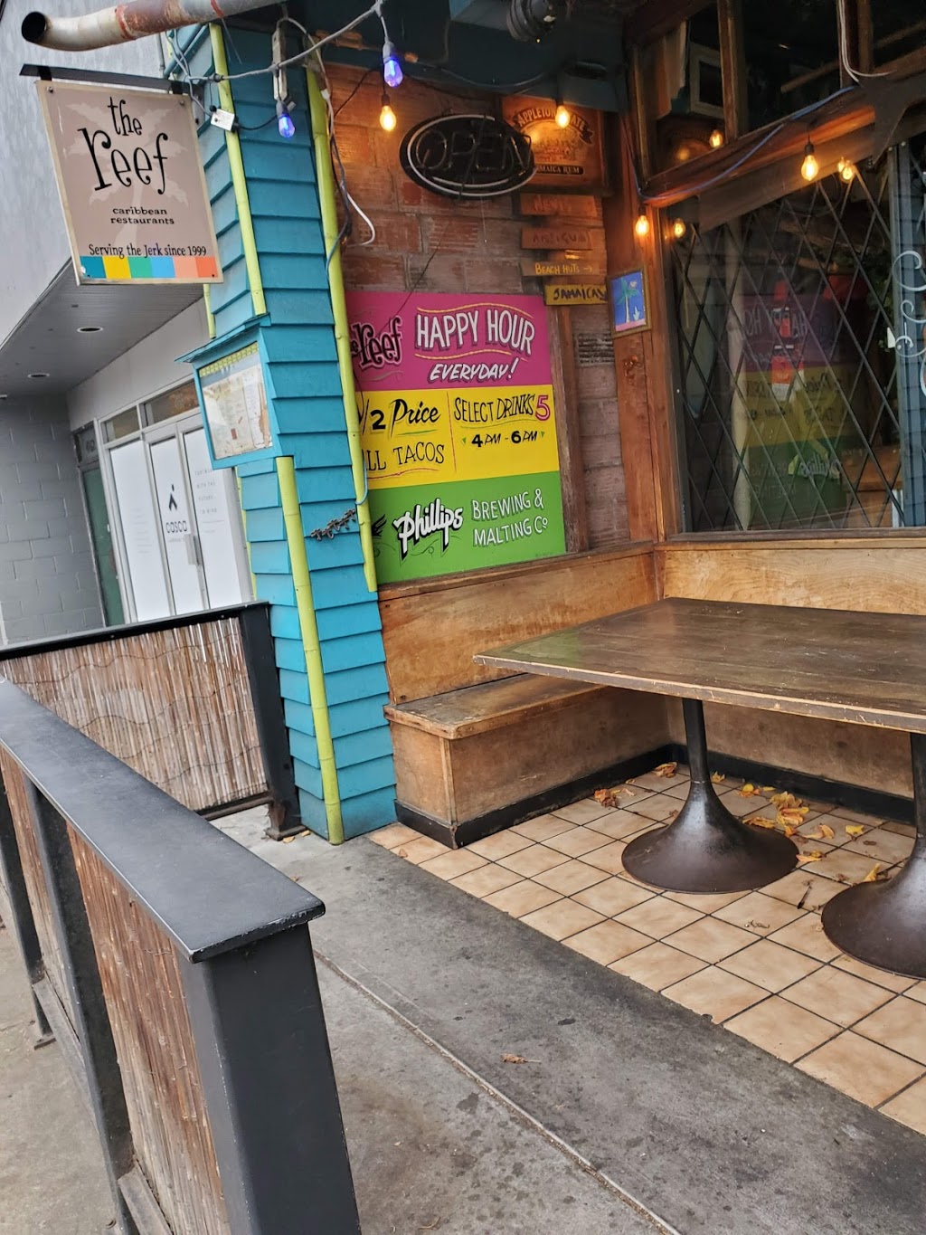 Canadian Coin Laundry | 4069 Main Street, Vancouver, BC V5V 3P5, Canada | Phone: (604) 876-3772