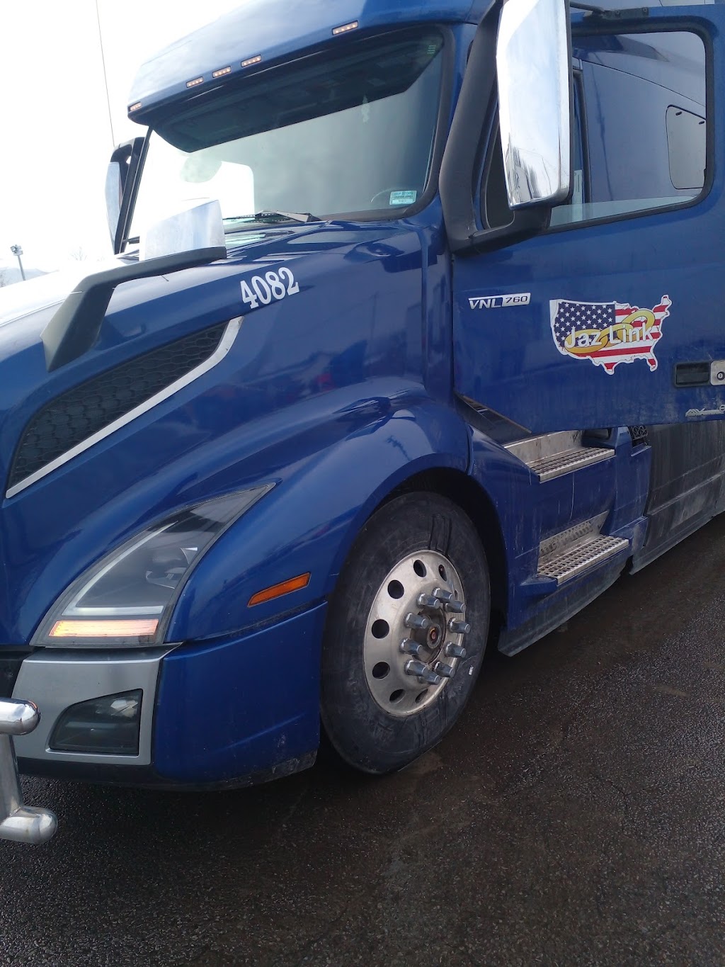 Real Transport | 1033 Rue Valois, Vaudreuil-Dorion, QC J7V 8P2, Canada | Phone: (450) 455-4545