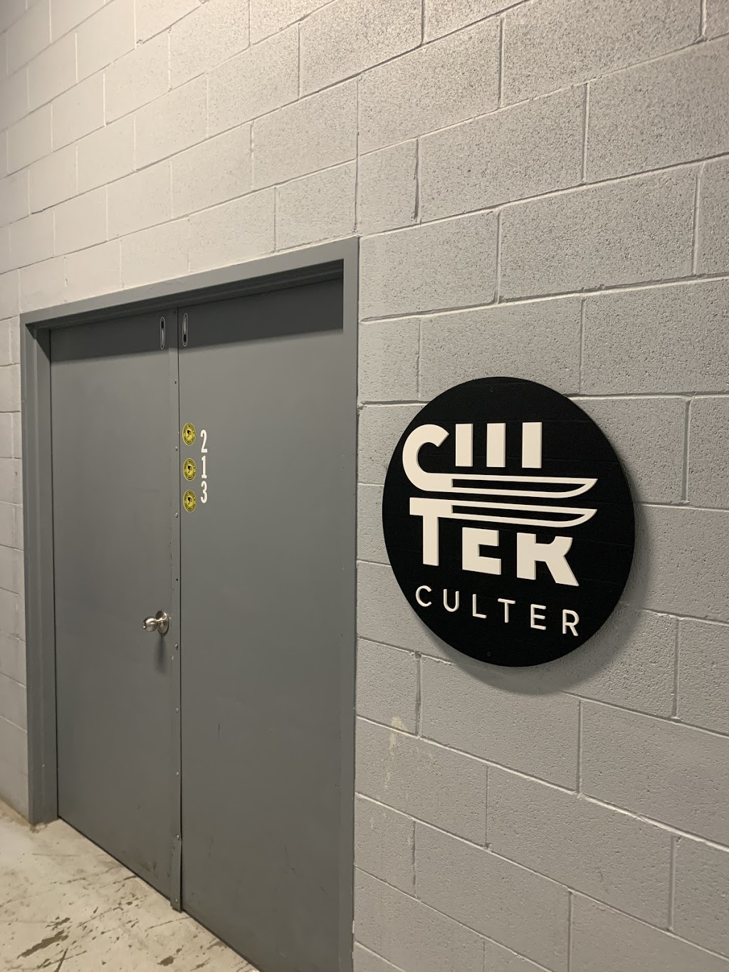 Culter Knives | 222 Islington Ave Unit 213, Etobicoke, ON M8V 3W7, Canada | Phone: (647) 210-0304
