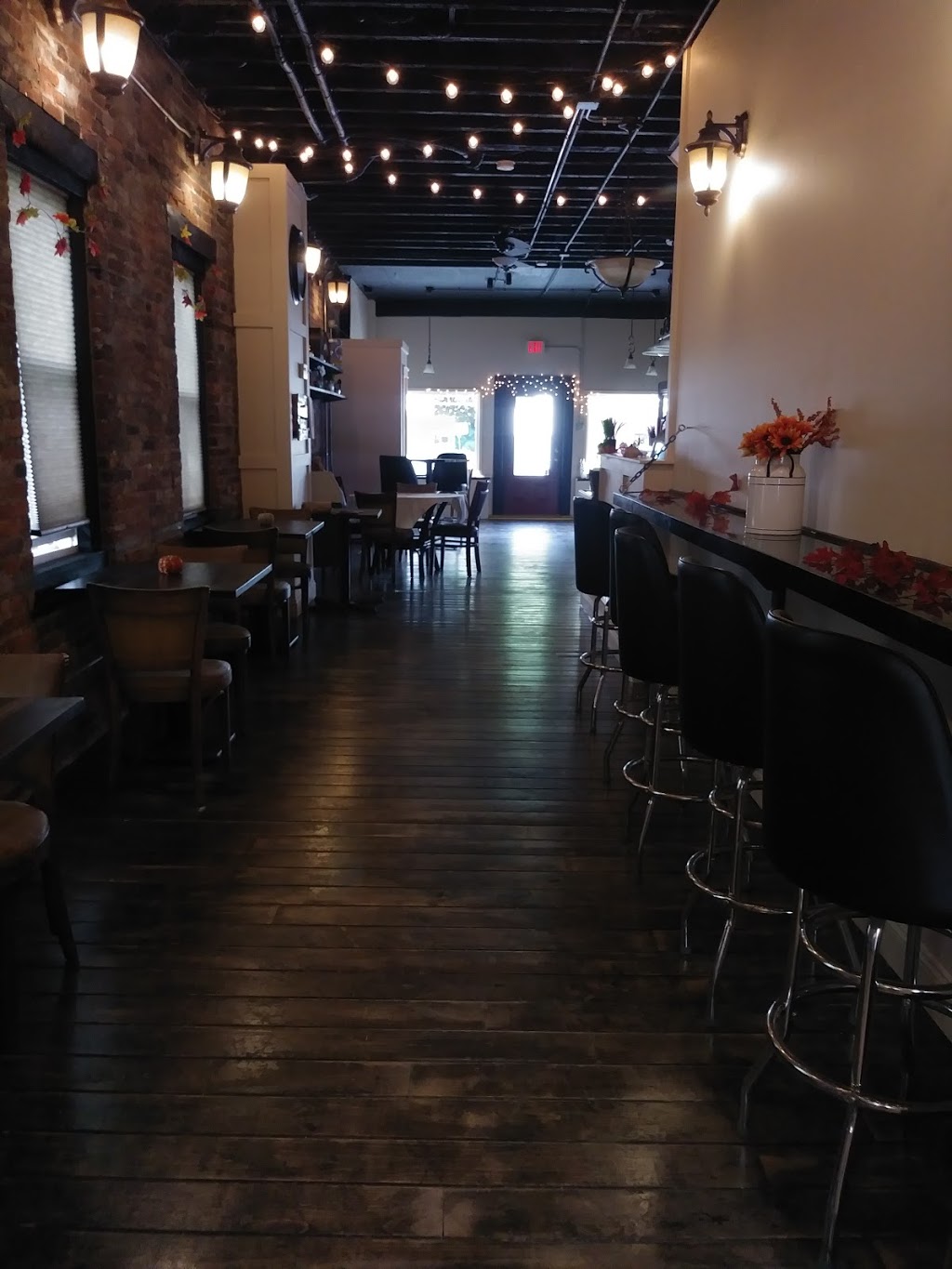 Early Bird Bakery and Cafe | 85 Central Ave, Lancaster, NY 14086, USA | Phone: (716) 901-0503