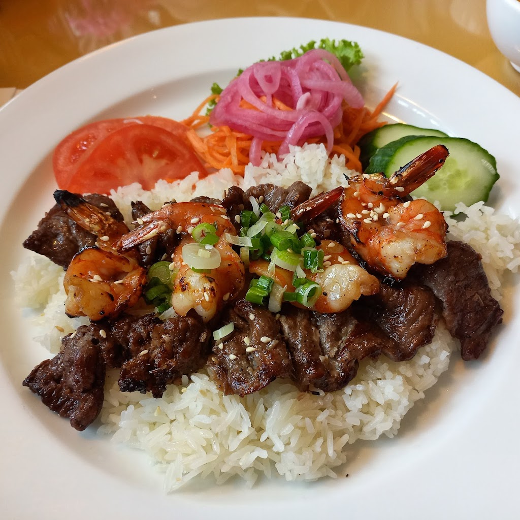 Saigon Boy Noodle House | 648 Somerset Street West, Ottawa, ON K1R 5K4, Canada | Phone: (613) 230-8080