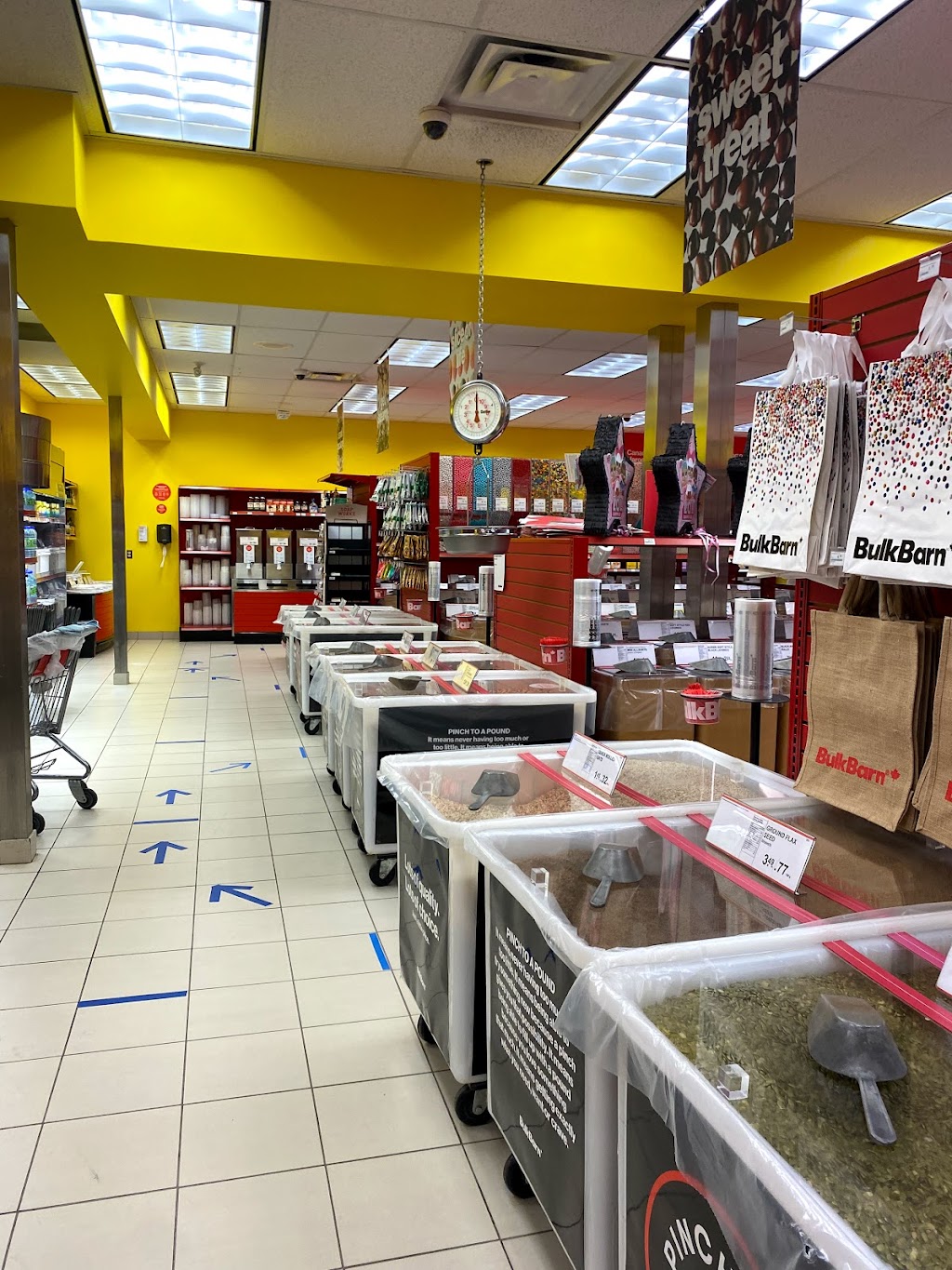 Bulk Barn | 345 First St, Collingwood, ON L9Y 1B3, Canada | Phone: (705) 444-6340