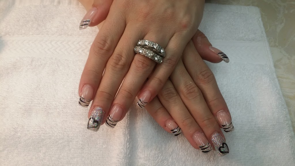 GLITTER NAILS & SPA | 199 Wentworth St W # 7, Oshawa, ON L1J 6P4, Canada | Phone: (905) 720-2350