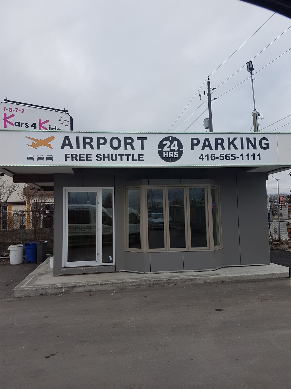 Park2Sky | 615 Dixon Rd, Etobicoke, ON M9W 1H7, Canada | Phone: (416) 565-1111