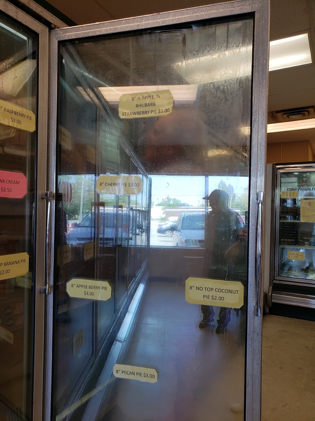 Apple Valley Pies Plus Outlet | 185 Commercial St, Berwick, NS B0P 1E0, Canada | Phone: (902) 538-5731
