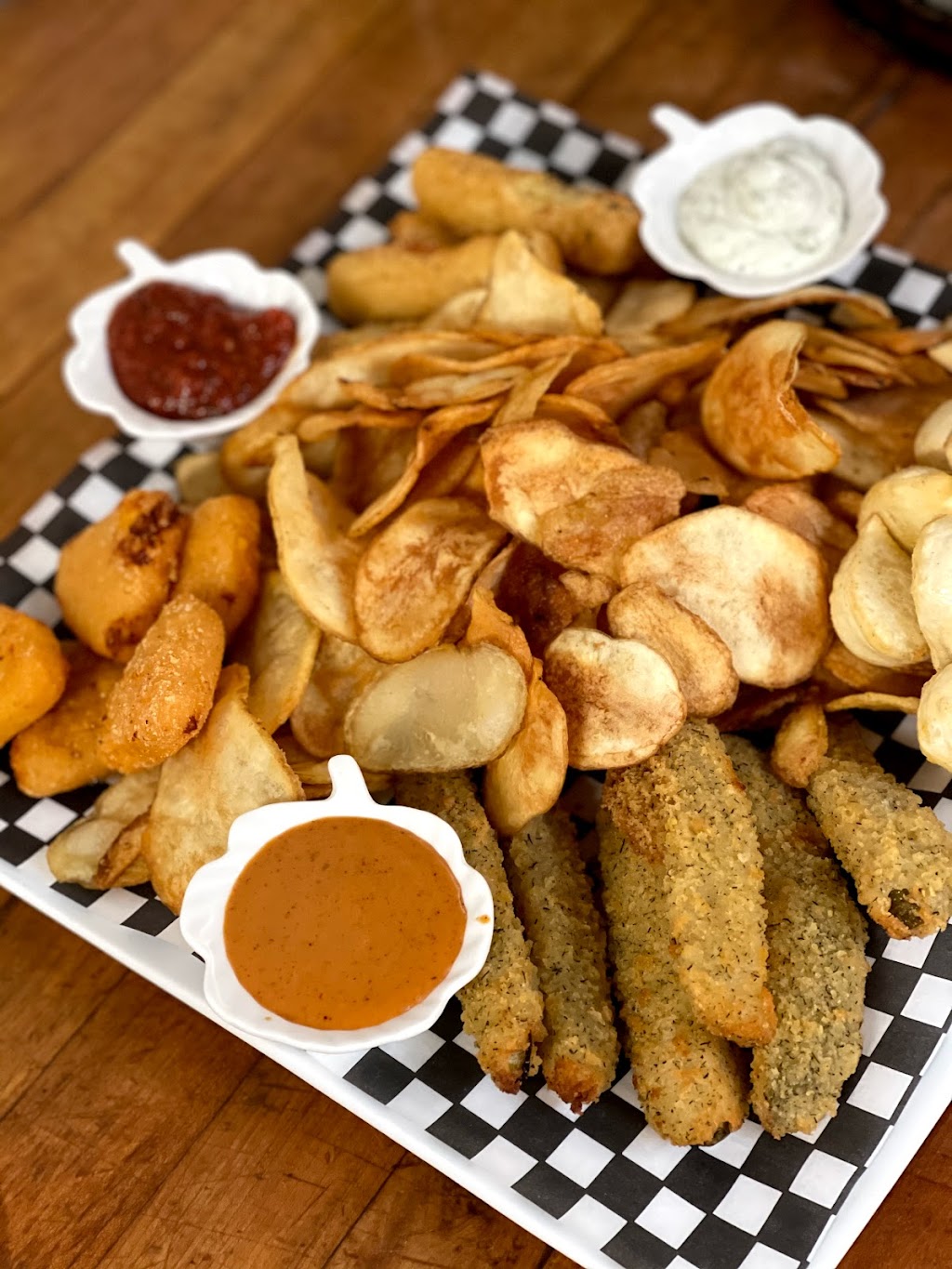 DJs Pizzeria | 50 St Thomas St, St. Albert, AB T8N 6Z8, Canada | Phone: (587) 290-1777