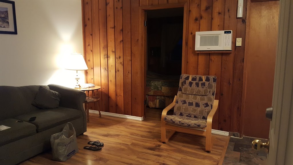 Cedar Motel | 7593 Main St W, Radium Hot Springs, BC V0A 1M0, Canada | Phone: (250) 347-9463