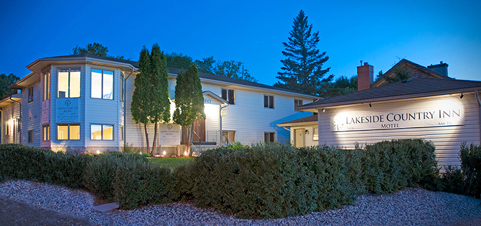 Lakeside Country Inn, Manitou Beach - Hotel & Watercraft Rentals | 504 MacLachlan Ave, Manitou Beach, SK S0K 4T1, Canada | Phone: (888) 946-2211