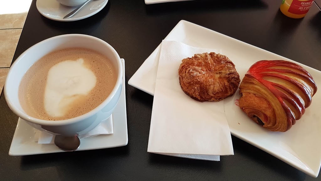 Les gourmandises de Marie-Antoinette | 4317 Rue Ontario E, Montréal, QC H1V 1K5, Canada | Phone: (514) 257-0333