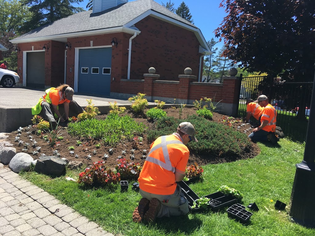 LGMP - Lloyd’s Grounds Management Professionals | 1893 Durham Regional Rd 3, Hampton, ON L0B 1J0, Canada | Phone: (905) 263-2225