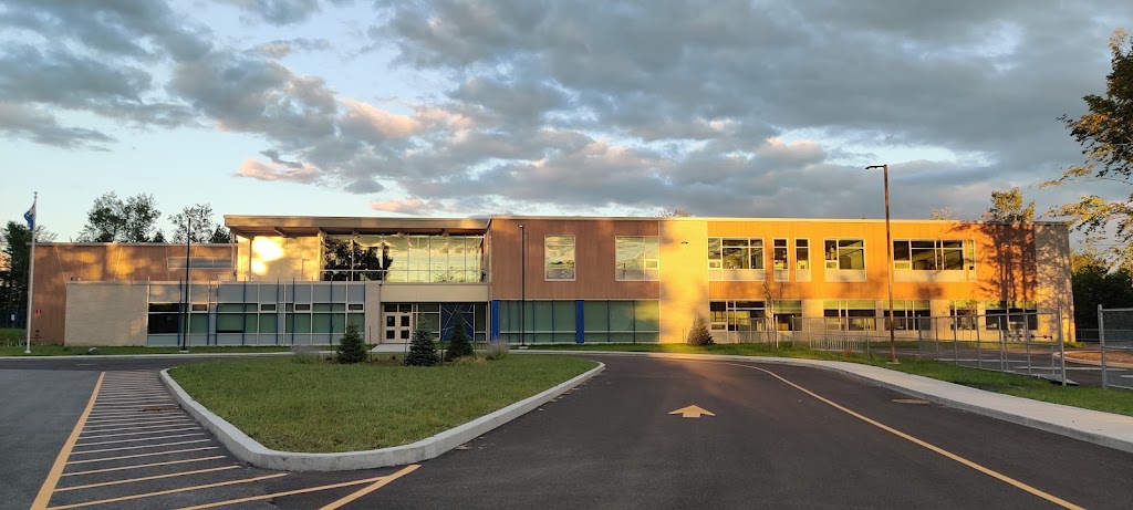 École Pablo Picasso | 13919 Rue des Saules, Mirabel, QC J7N 3G2, Canada | Phone: (450) 491-2924