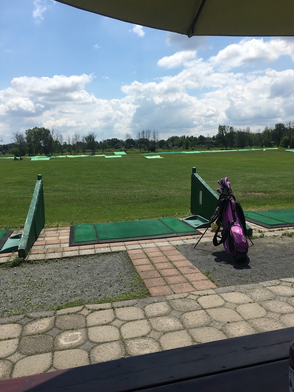 Champs De Pratique De Golf | 384 A Grand Boulevard E, Saint-Basile-le-Grand, QC J3N 1M4, Canada | Phone: (450) 653-3104