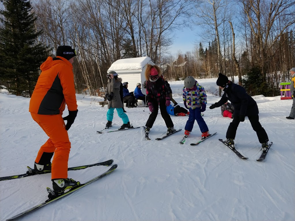 Ski Chantecler | 432 Chem. du Mont Loup Garou, Sainte-Adèle, QC J8B 3C8, Canada | Phone: (450) 229-1404