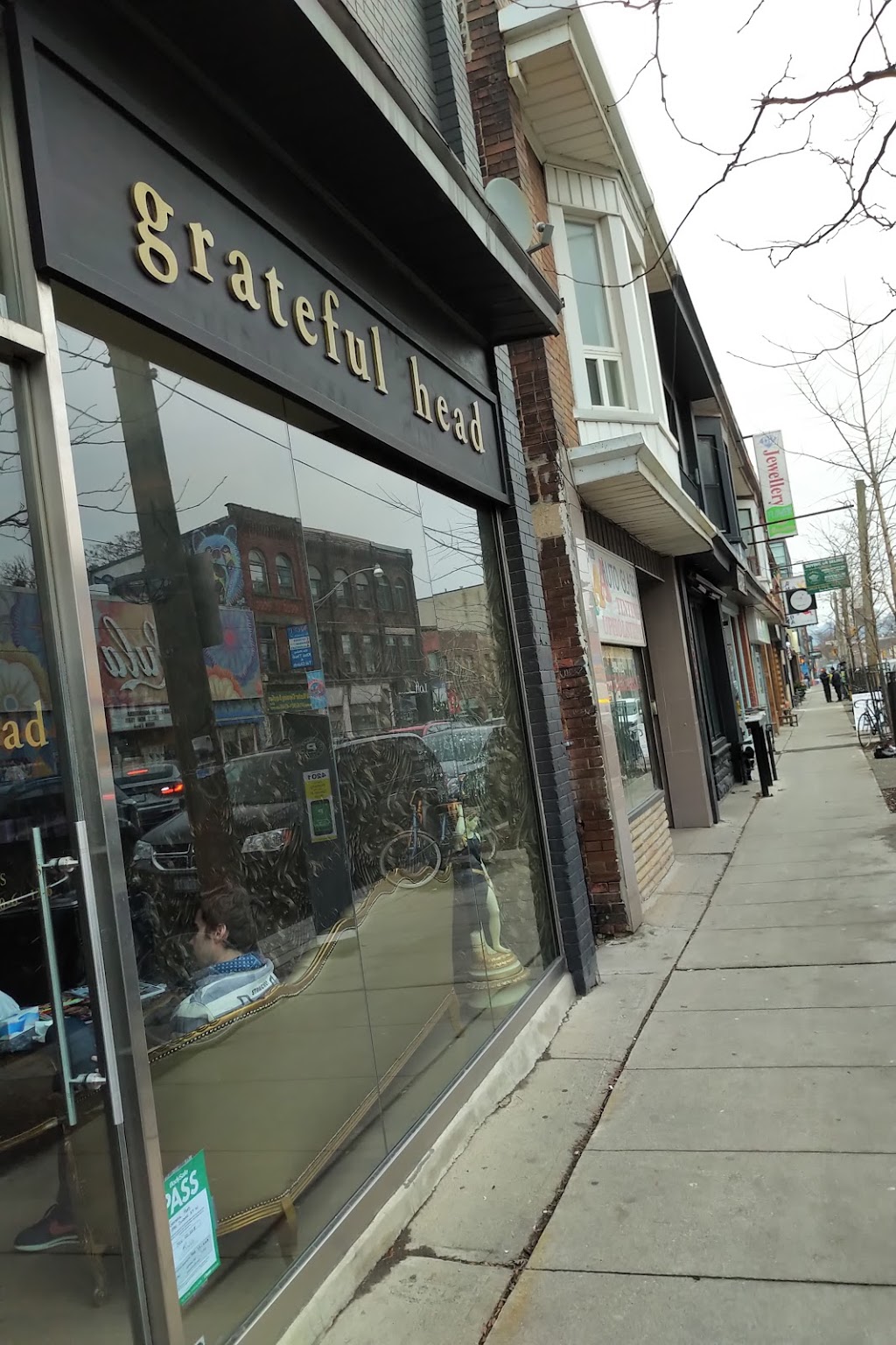Grateful Head & Co. | 1594 Dundas St W, Toronto, ON M6K 1T8, Canada | Phone: (416) 588-5507