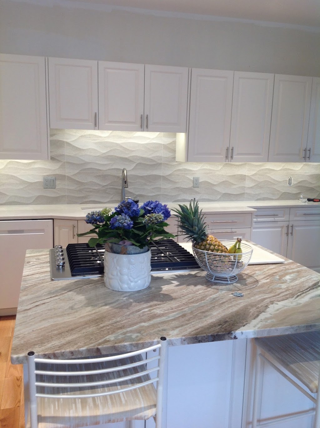 Whelans Flooring Centre | 2512 Chemong Rd, Peterborough, ON K9J 6X2, Canada | Phone: (705) 292-9565