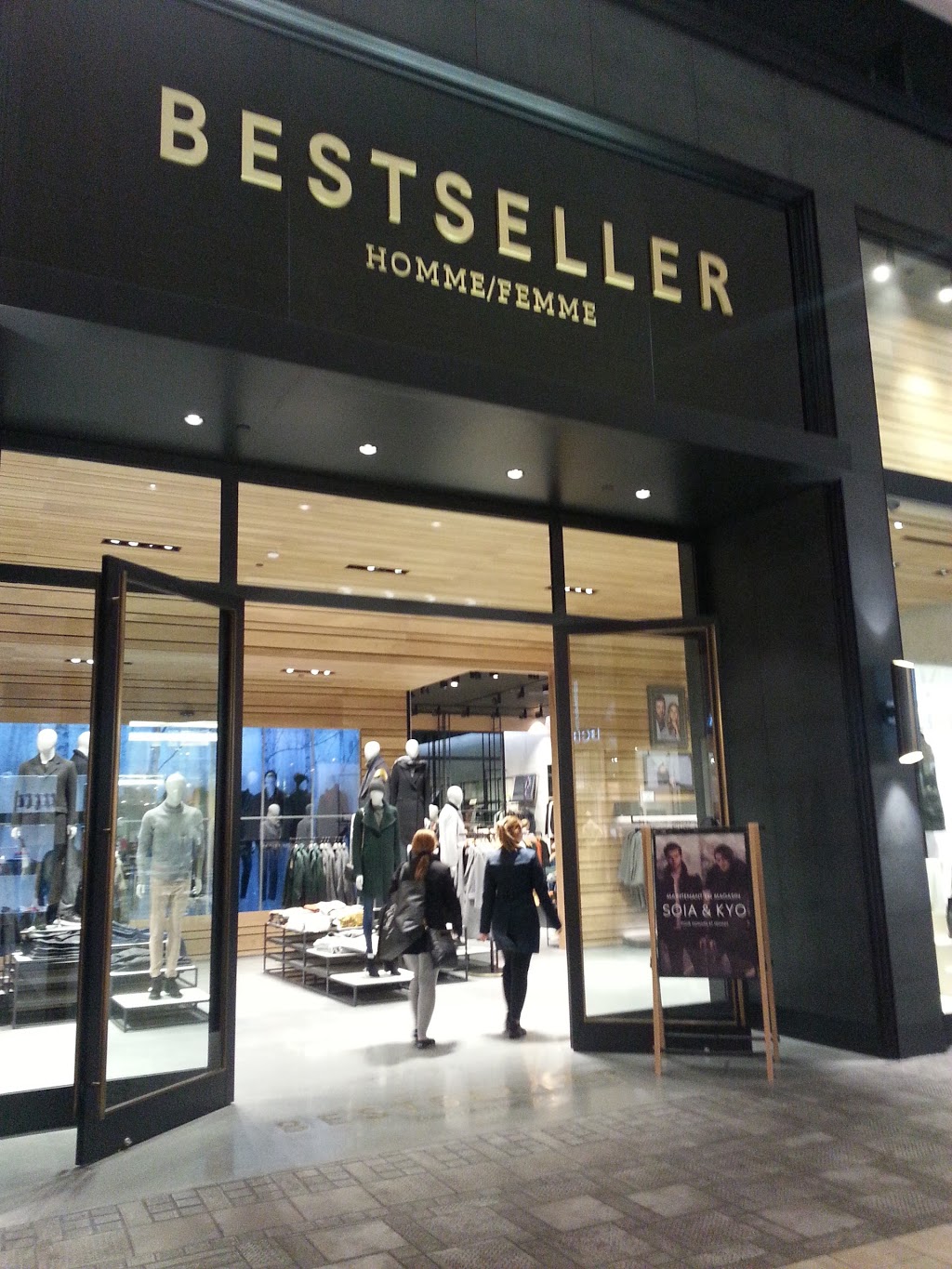 BESTSELLER HOMME/FEMME | 3035 Boulevard le Carrefour, Laval, QC H7T 1C8, Canada | Phone: (450) 681-6474
