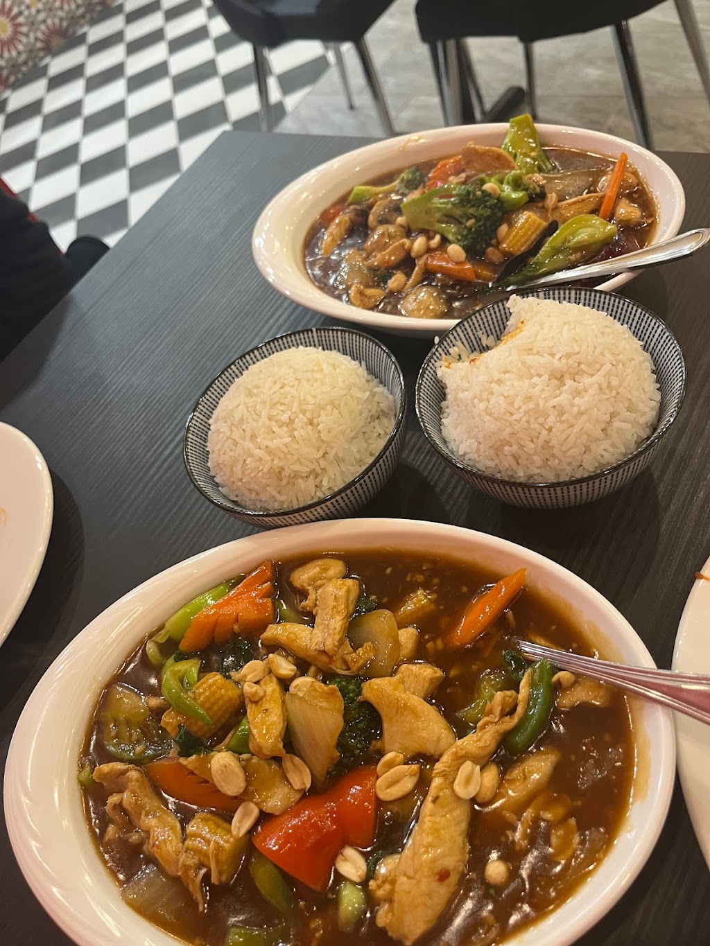 Hakka Zone | 307 Cundles Rd E unit 3, Barrie, ON L4M 0G9, Canada | Phone: (705) 728-3384
