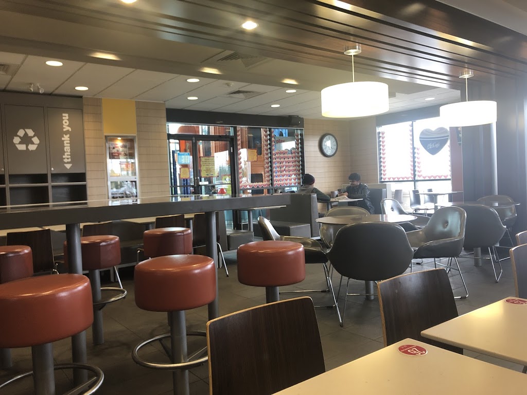McDonalds | 25 Carrier Dr, Etobicoke, ON M9W 6S1, Canada | Phone: (416) 674-1207