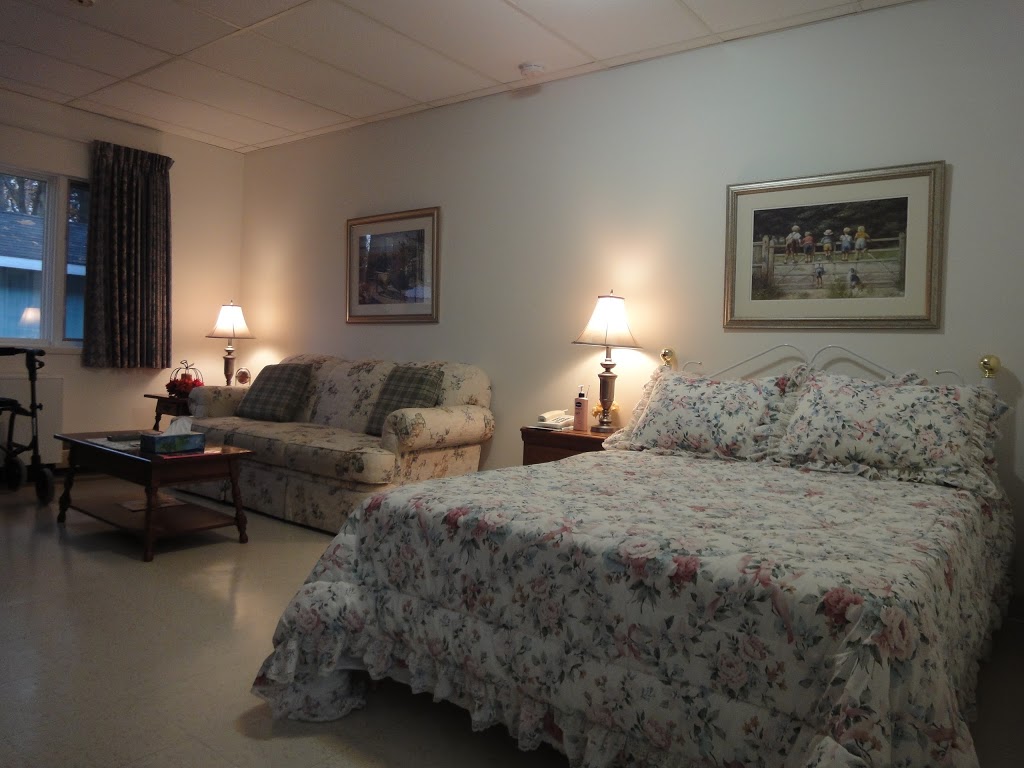 Wasaga Beach Seniors Residence | 135 32nd St N, Wasaga Beach, ON L9Z 2C4, Canada | Phone: (705) 429-3870