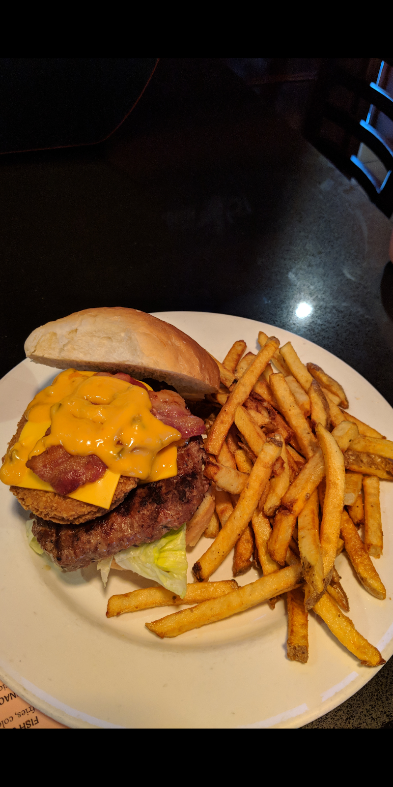 B Jays Kitchen Bar | 8221 Cummington Square E, Niagara Falls, ON L2G 6W1, Canada | Phone: (905) 295-3476