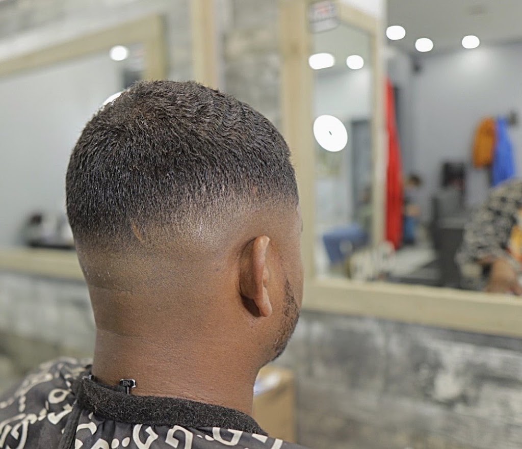 Mas Flow Barbershop | 1770 Rue Beaubien E, Montréal, QC H2G 1L5, Canada | Phone: (514) 509-3569