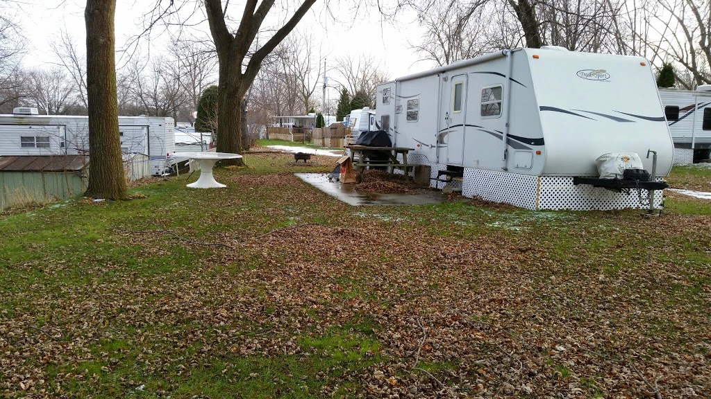 Leisure Lake | A Parkbridge Cottage & RV Resort | 5 Maple Street 510, County Rd 31, Ruthven, ON N0P 2G0, Canada | Phone: (519) 326-1255