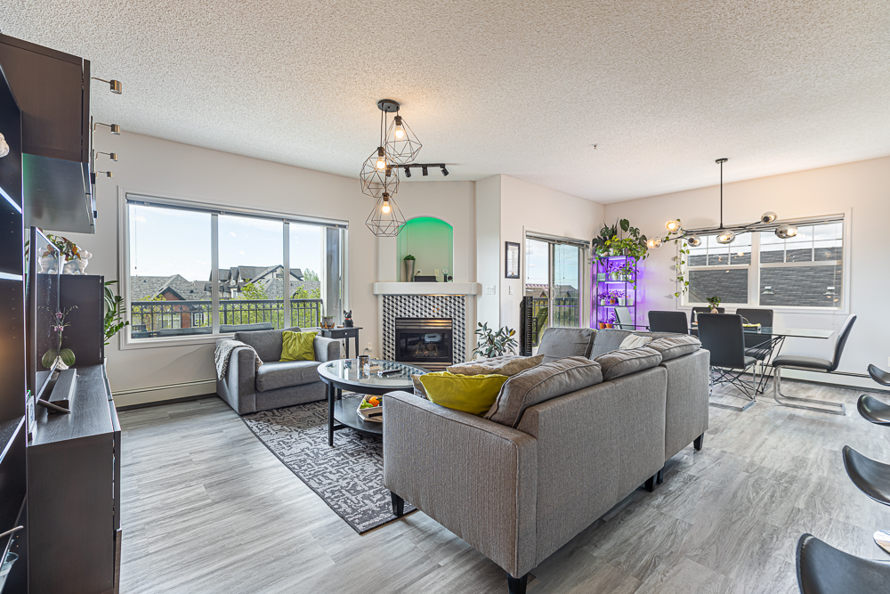 Edmonton Home Sales | 3819 Cherry Loop SW, Edmonton, AB T6X 2K7, Canada | Phone: (780) 217-5685