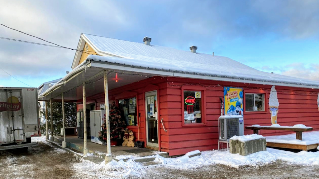 Depanneur St-Remi | 183 Rue Amherst, Amherst, QC J0T 2L0, Canada | Phone: (819) 687-2022