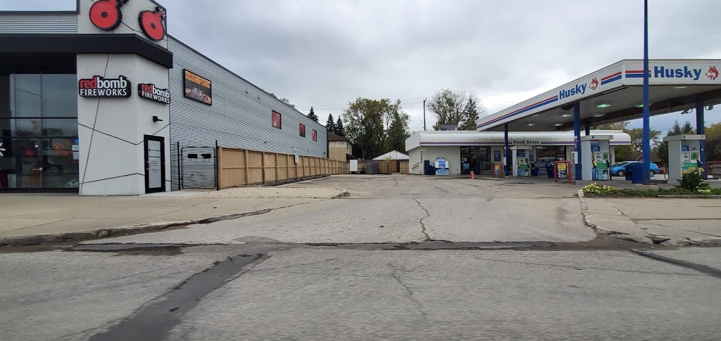 HUSKY | 1844 Portage Ave, Winnipeg, MB R3J 0G6, Canada | Phone: (204) 888-1530