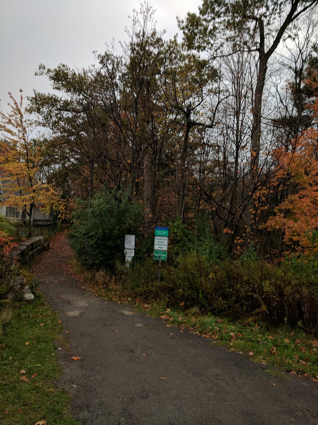 River Glen Park | 393 Ambleside Dr, Oakville, ON L6H 6P4, Canada