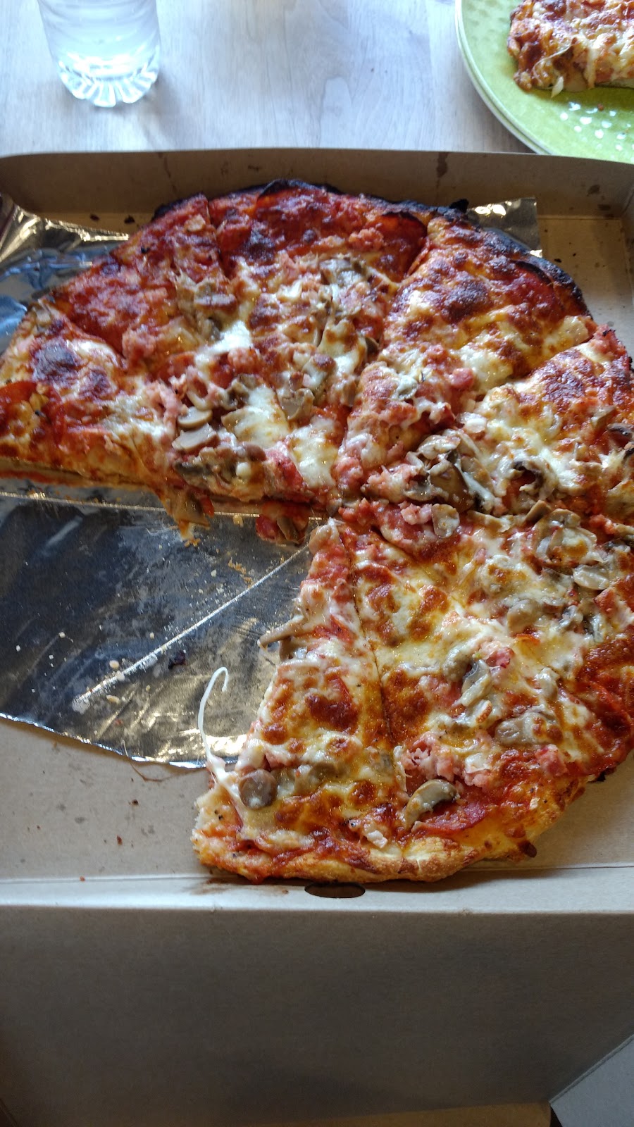 Marias Pizza West | 242 Colborne St W, Brantford, ON N3T 1L9, Canada | Phone: (519) 753-2500