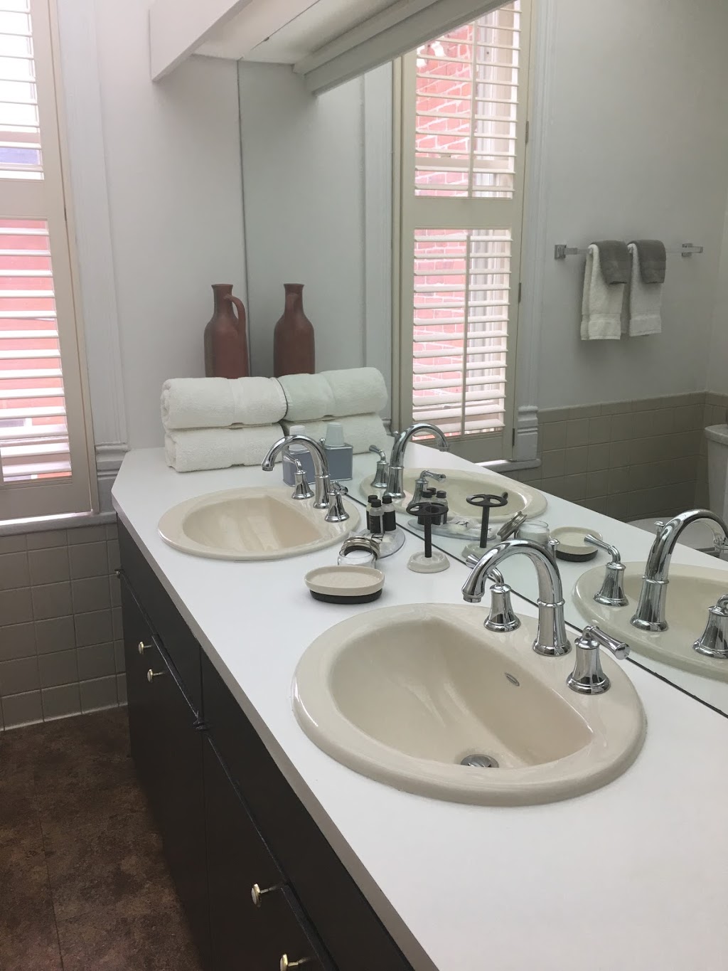 Duggan Place Heritage Inn | 151 Nile St, Stratford, ON N5A 4E1, Canada | Phone: (519) 273-7502