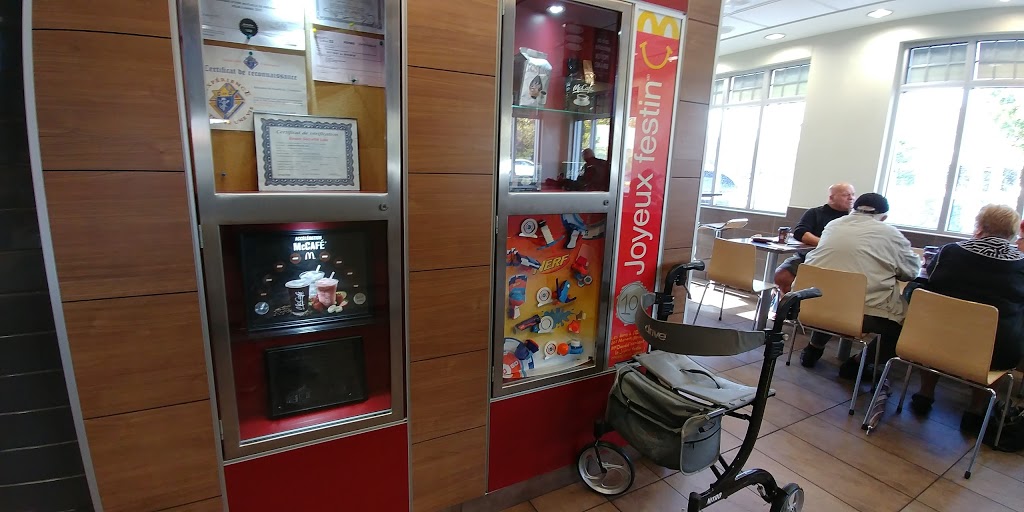 McDonalds | 848 Boulevard de lAnge Gardien N, LAssomption, QC J5W 4M9, Canada | Phone: (450) 589-0229